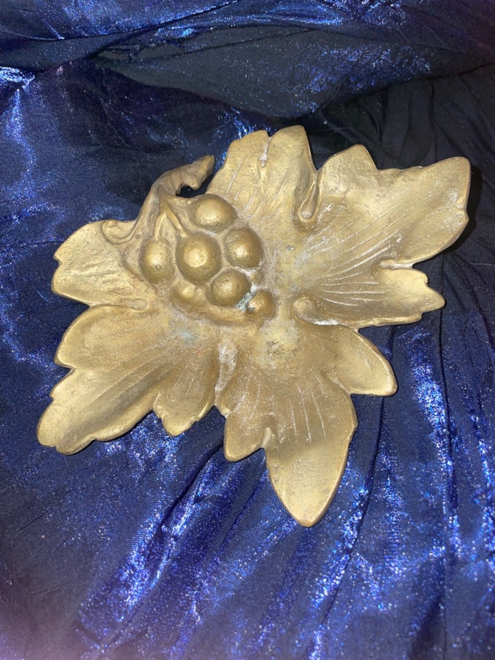 Gold Leaf Decorative Dish –